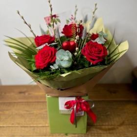 6 Rose Aqua Bouquet