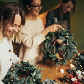 Bulls Head Christmas Wreath Workshop (Mon)