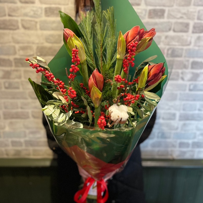 Amarylis Christmas Flat Bouquet